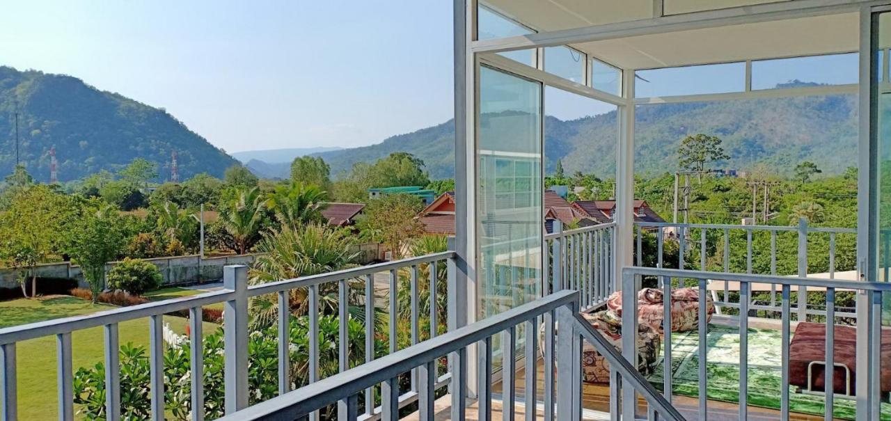 1St House Of Happiness At Khao Yai 1-4 Bed Open 1 Bedroom For Each 2 Adults Pak Chong 外观 照片